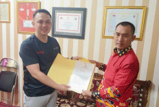 KPU Lampung Barat Serahkan Dokumen 35 Orang Caleg Terpilih ke Gubernur Melalui Pj Bupati
